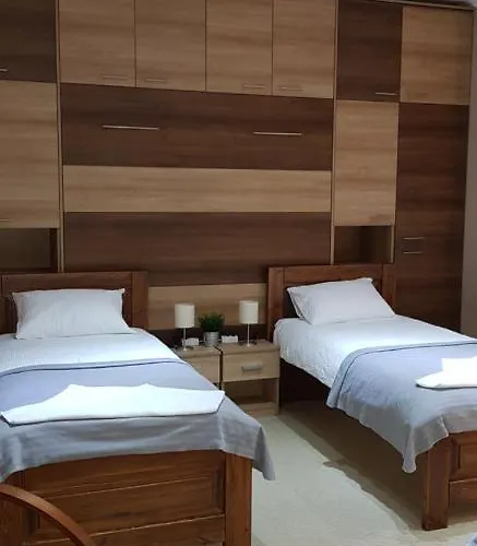 Alice Vendeghaz Bed & Breakfast 3*