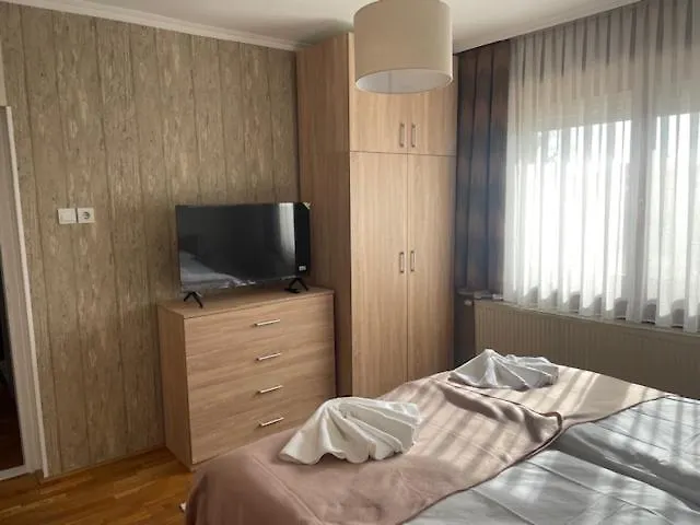 Bed & Breakfast Alice Vendeghaz 3*